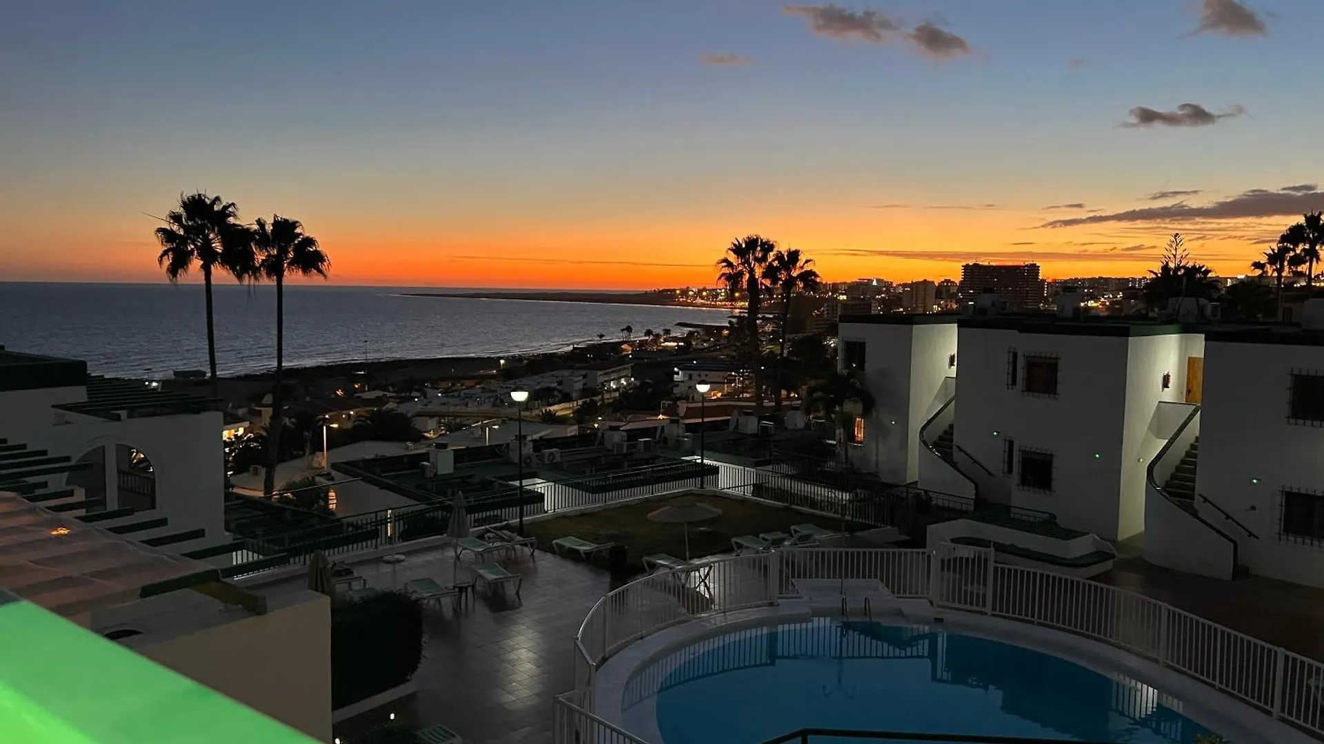 Sea View 2Br Toploctaion Heated Pool 5 Min To Beach contacts